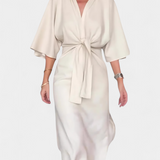 Natalija - Sproščena obleka z V-izrezom in sprednjim vozlom