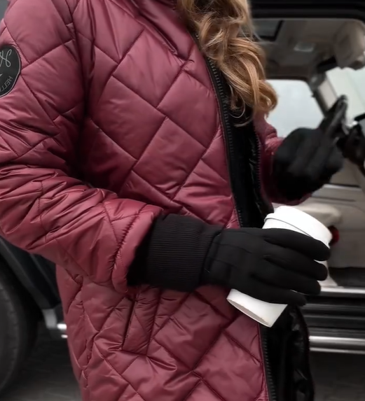 Bogna | Elegantna prešita puhovka s kapuco