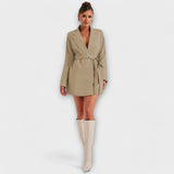 Érica – Elegantna Haljina s Remenom