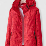 Tjaša – Elegantna vetrovka z botaničnim vzorcem