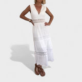 Elena - Elegantna Haljina od Čipke s V-Izrezom