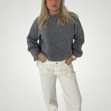 Svea | Eleganten pulover za dame za hladne dni