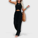 Slavka - Lahke in Elegantne Hlače" could be rewritten as "Slavka - Elegantne in Udobne Hlače" or "Slavka - Elegantne in Zračne Hlače.