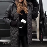 Bogna | Elegantna prešita puhovka s kapuco