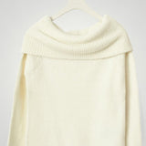 Oda | Eleganten pulover z Off-Shoulder dizajnom