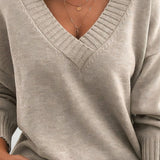 Clarine | Eleganten pulover z V-izrezom za dame s stilom